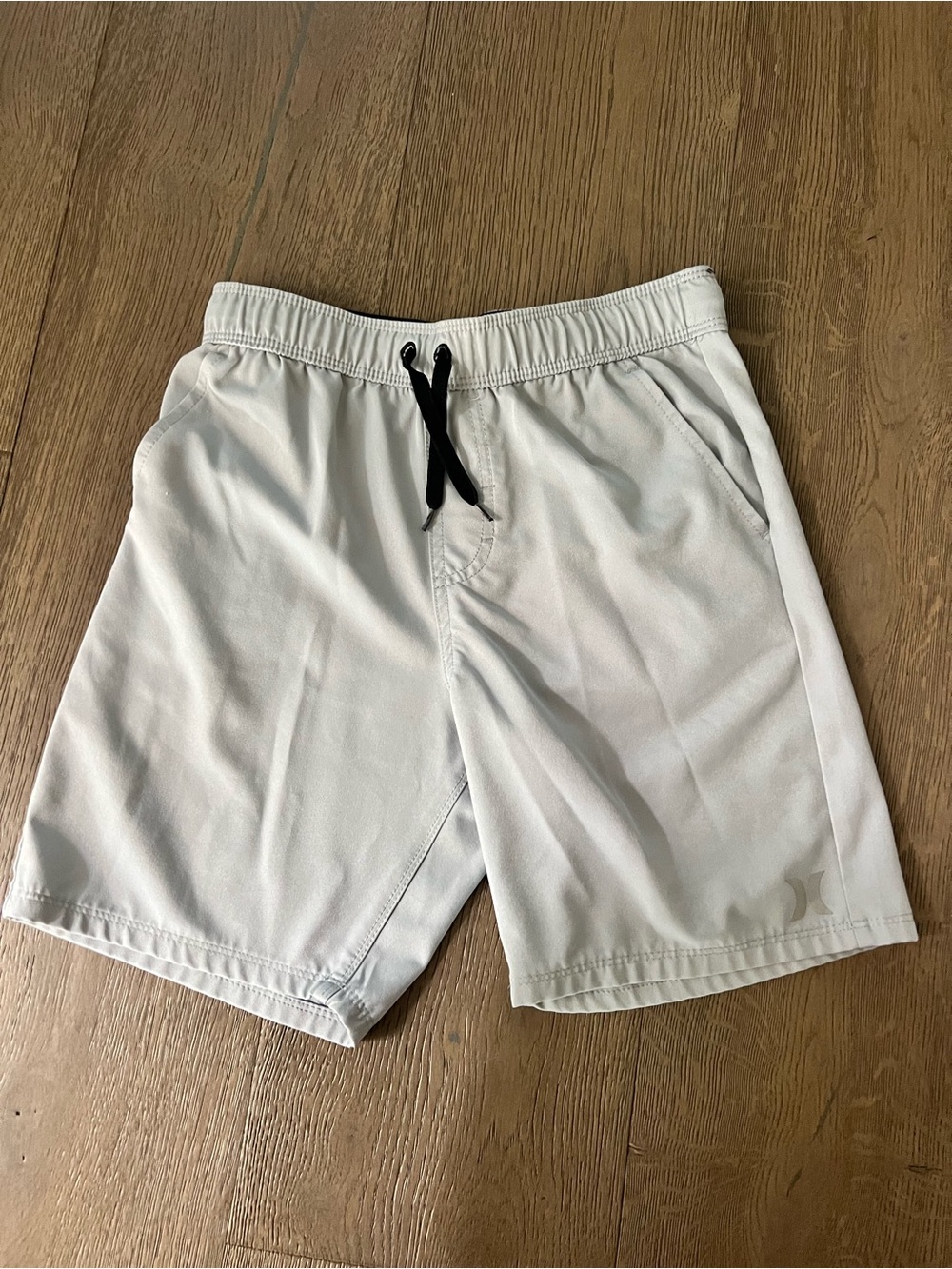 ❤️ Hurley Boys Light Gray Athletic Shorts with Black Drawstring